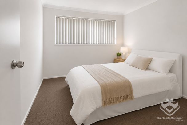 Modern Spacious 3 + 1 Bedroom Corner Block Townhouse - Photo 1