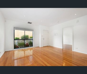 2/7 Mutual Road, Balwyn North, Vic 3104 - Photo 6