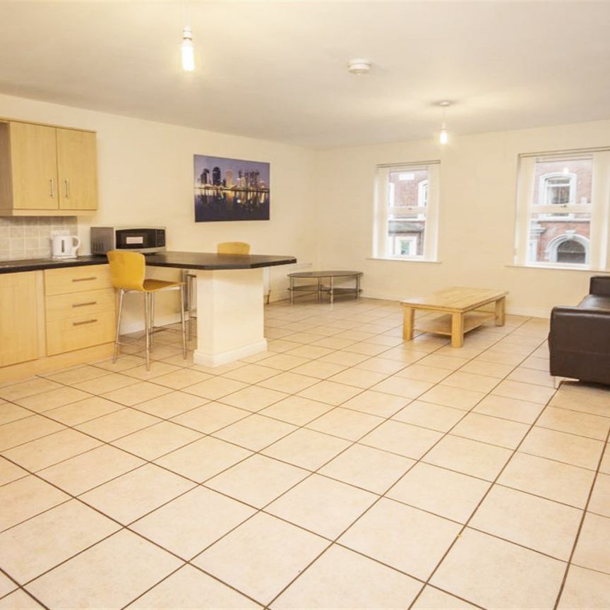 21C Fitzroy Avenue, Belfast, BT7 1HS - Photo 1