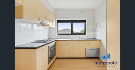 REFURBISHED APARTMENT IN LEAFY GLEN IRIS - Photo 3