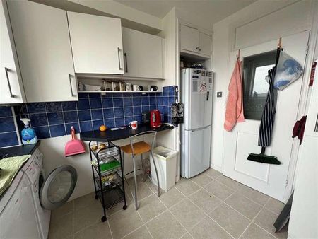 Edinburgh House, Tenterden Grove, Hendon, NW4 - Photo 2