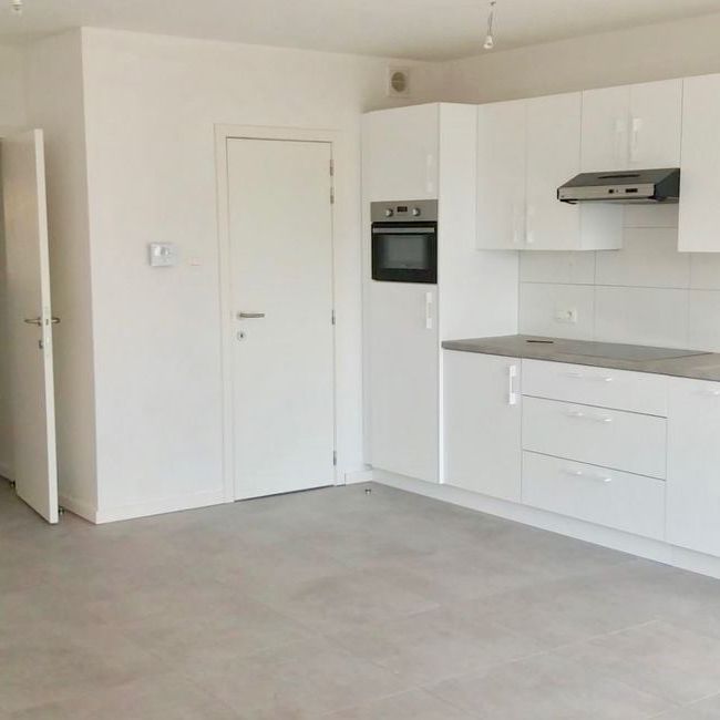 Appartement te huur in Sint-Laureins voor € 690 met 1 slaapkamer - Photo 1