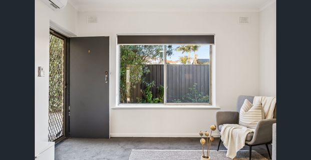 Private Rear Unit Offering Comfort & Convenience - Photo 1