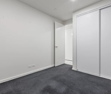 Ground Floor Apartment! - Photo 1