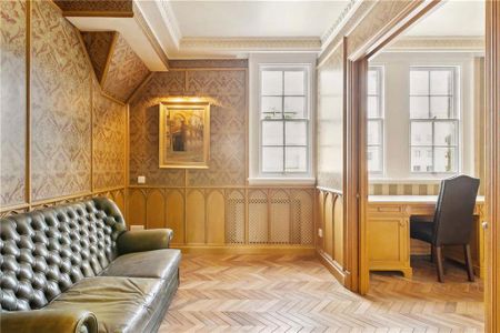 3 bedroom flat to rent - Photo 4