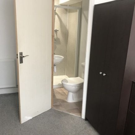 Ensuite Double room 2mins from University of Birmingham - Photo 4