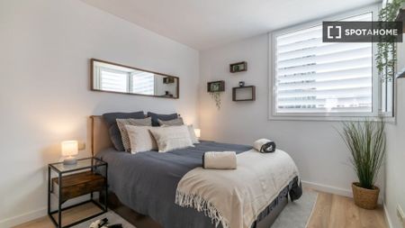 2 room luxury Flat for rent in Barcelona, Spain - Photo 2