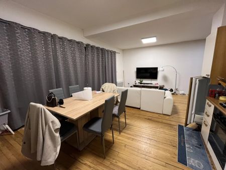 Location Appartement 2 pièces 74m² VALENCE 26000 - Photo 2