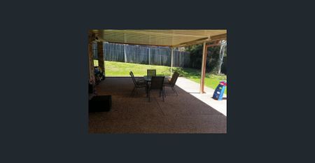 Spacious Family Home With Large Outdoor Entertaining Area - Photo 4