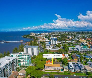 Apartment On Millionaires Row - Photo 4