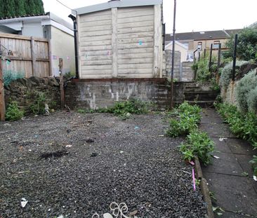 House - Terraced For Rent Brithweunydd Road, Tonypandy - Photo 4