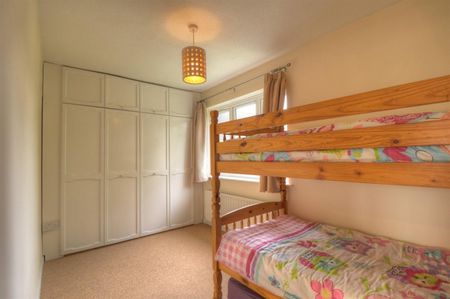 2 BED Apartment To rent - Photo 4