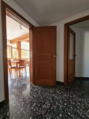 Gran Vía de Fernando el Católico, Valencia, Valencian Community 46008 - Foto 5