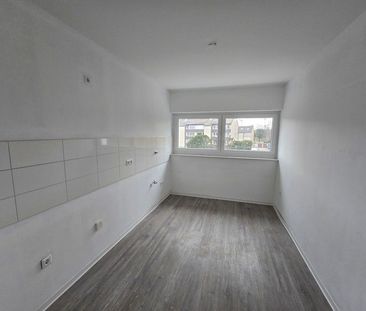 Nachmieter ab 01.12 gesucht: Modernisiertes Wohnhaus, tolle 3-Zimme... - Photo 1