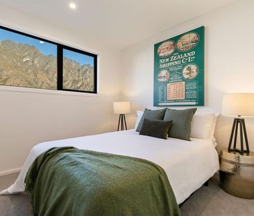Stunning brand new home - Photo 2