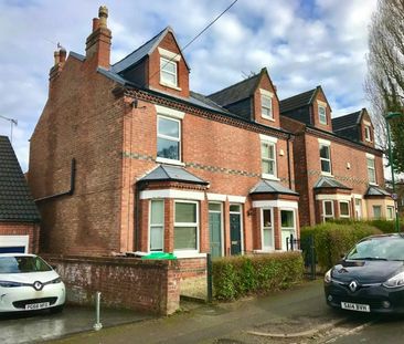 Flat to rent on - Photo 1