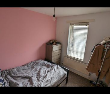 3 Bed Terraced House, Grand Union Crescent, E8 - Photo 2
