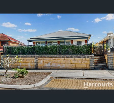 15 Azolla Street, Banksia Grove, WA 6031 - Photo 1