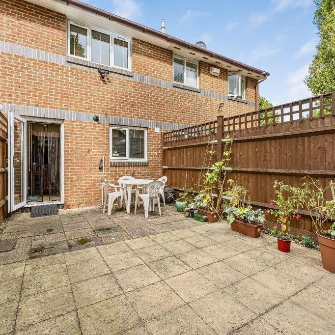 2 bedroom house to rent - Photo 1