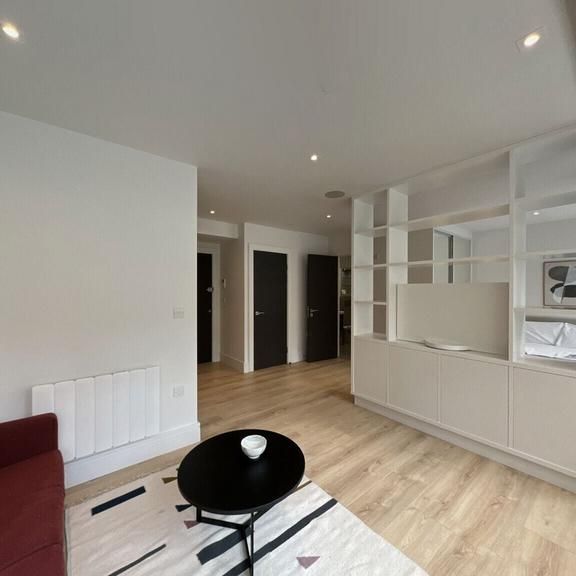 Studio to rent - Photo 1