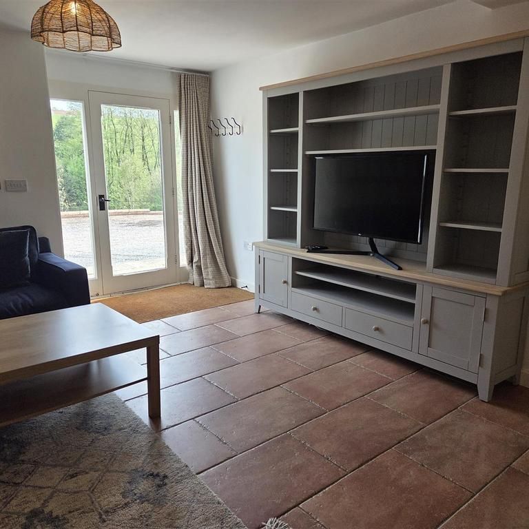 2 bedroom semi-detached house to rent - Photo 1