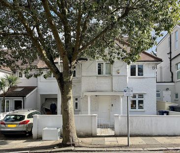 Ambrose Avenue, Golders Green, NW11 - Photo 3