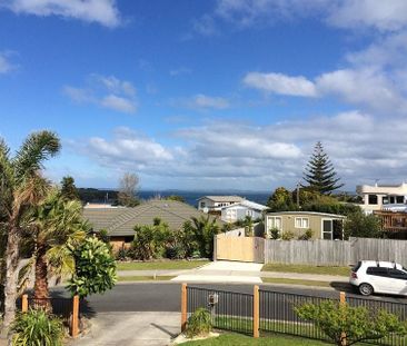 Sunny & warm with fantastic views. Pet friendly. - Photo 5