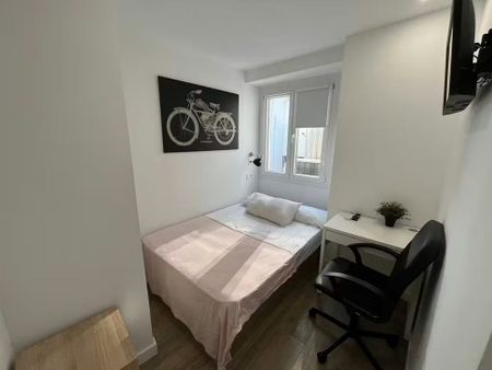 Calle de Tetuán, Madrid, Community of Madrid 28013 - Foto 2