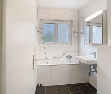 Lumineux logement traversant avec vue imprenable et deux balcons ! - Photo 5