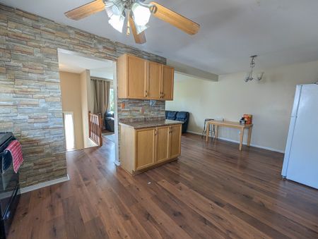 **ALL INCLUSIVE** STUDENT ROOMS FOR RENT IN WELLAND!! - Photo 5