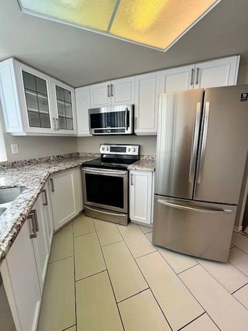 For Lease - 1001 Cedarglen Gate Unit# 423, Mississauga, Ontario - Photo 2