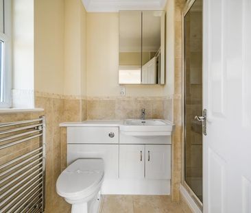 4 bedroom detached house to rent - Photo 4