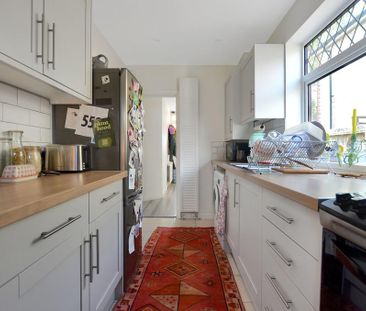 3 bedroom semi-detached house to rent - Photo 3