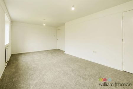 Suffolk Road, Lincoln, Scampton - Photo 2