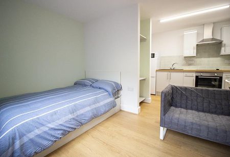 Studio to rent - Photo 2