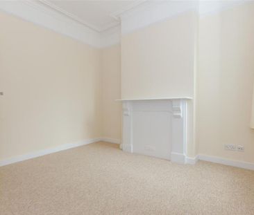 4 bedroom terraced house to rent - Photo 4
