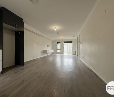 2/53 High Street, Queanbeyan East NSW 2620 - Townhouse For Rent | D... - Photo 2