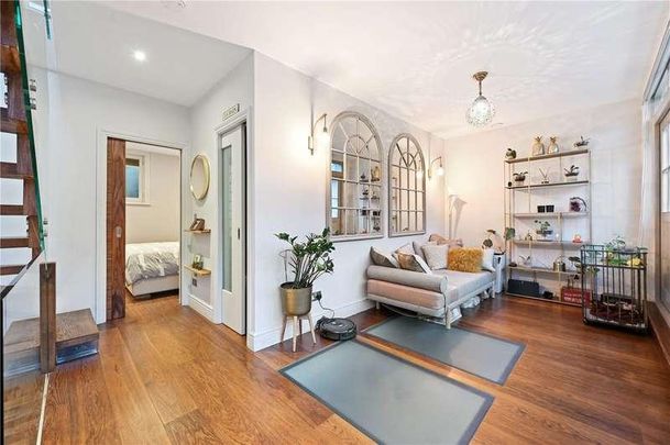 Colville Mews, London, W11 - Photo 1