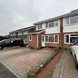 3 bedroom semi-detached house to rent - Photo 2