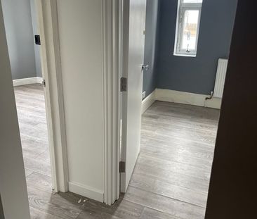 1 Bed Flat, Woodford Road, E7 - Photo 2