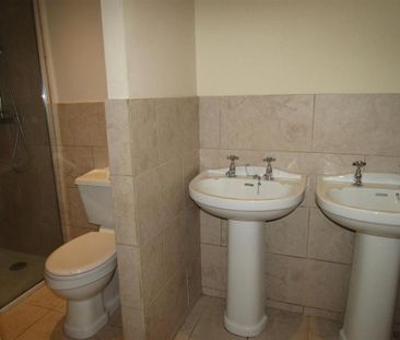 2 bedroom apartment to rent - Photo 6