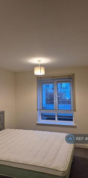 1 bedroom in a flat share to rent - Photo 1