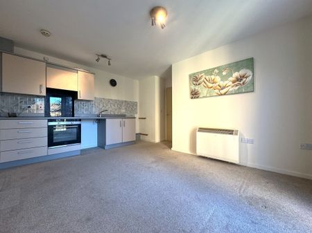 Cromford Court, Grantham - Photo 2