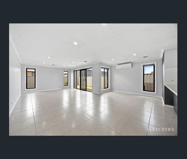 202 Learmonth Rd, Wendouree, Vic 3355 - Photo 1