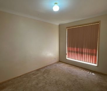 Tidy 2 bedroom Duplex South - Photo 2