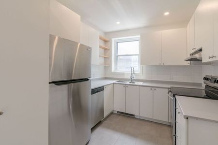2068 Sherbrooke, Montréal, QC - Photo 5