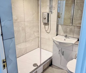 Room in a Shared Flat, Tenbury Close, E7 - Photo 1