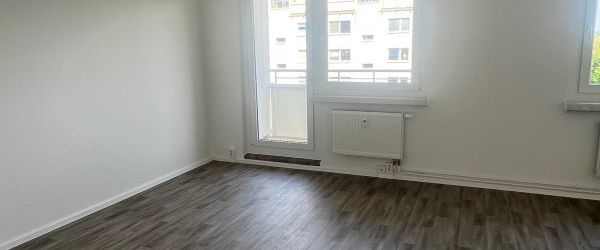 *** Grüner wohnen *** in attraktiver 2-Raum-Whg. mit Balkon in Hutholz! - Foto 1