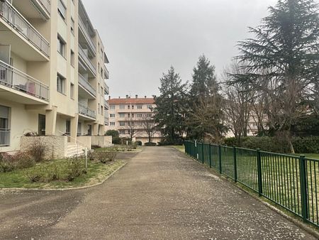 Location : Appartement T3 à Riorges - Photo 2