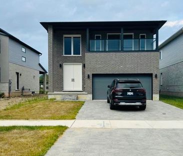 For Lease - 2125 Tokala Trail, London North, Ontario - Photo 4